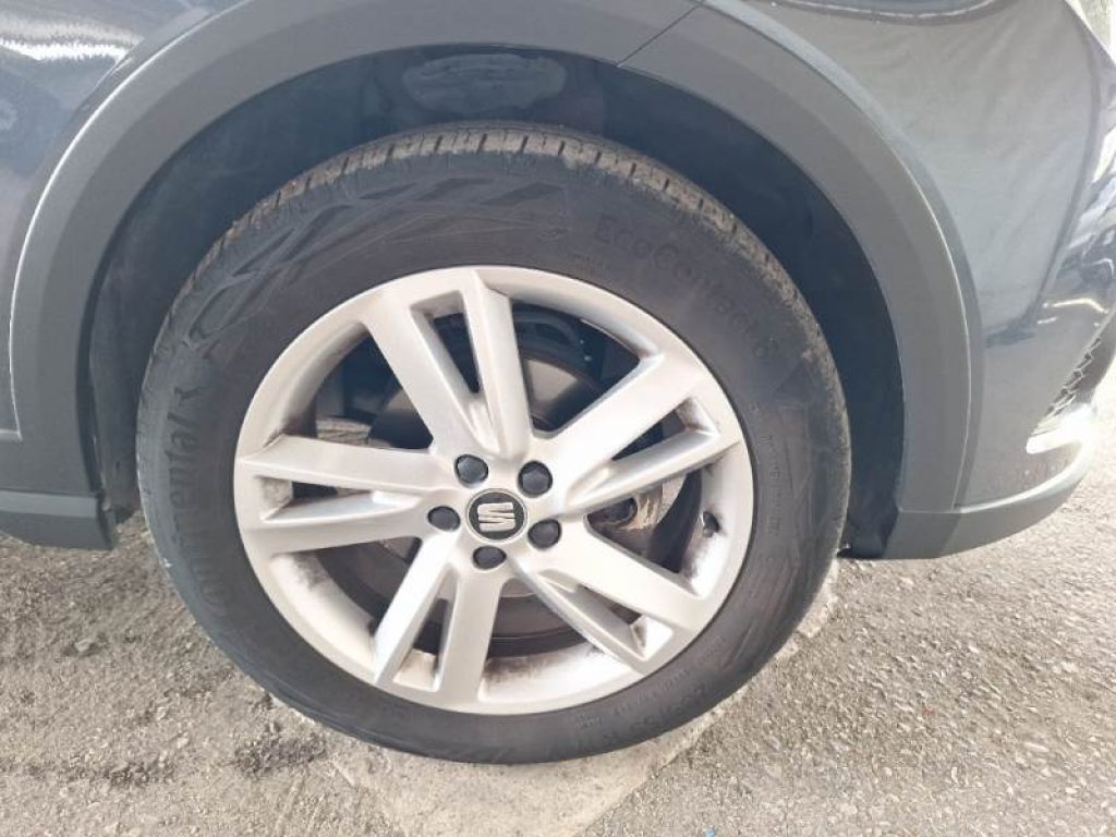 SEAT Arona 1.0 TGI FR - 10