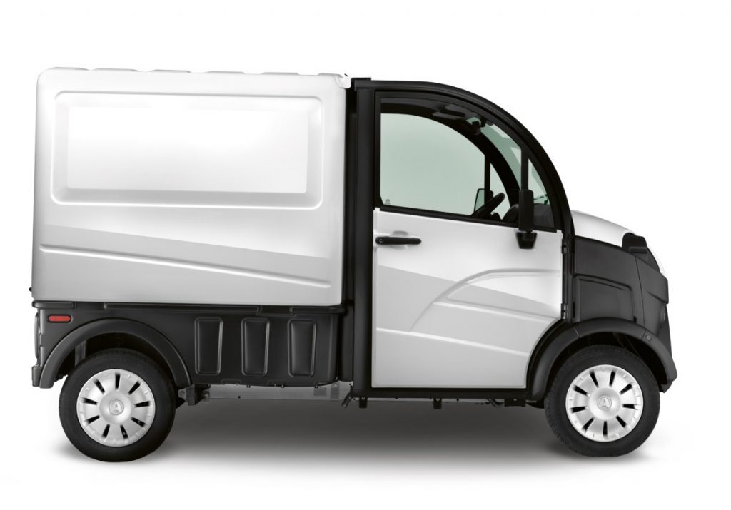 AIXAM E-Truck Furgone Electric ZTL Free Guidabile Patente AM - 2