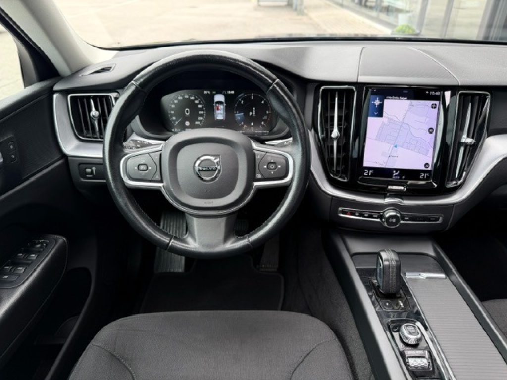Clicca per ingrandire XC60 - B4 (d)Geartronic Momentum Pro/TETTO APRIBILE