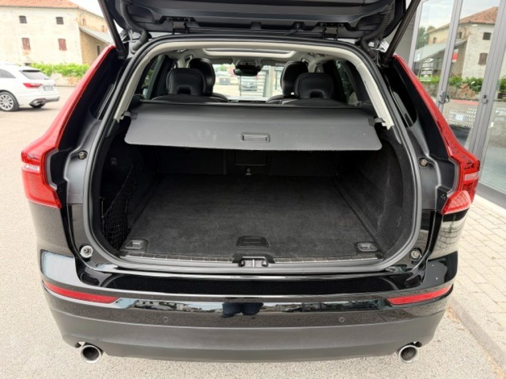 Clicca per ingrandire XC60 - B4 (d)Geartronic Momentum Pro/TETTO APRIBILE