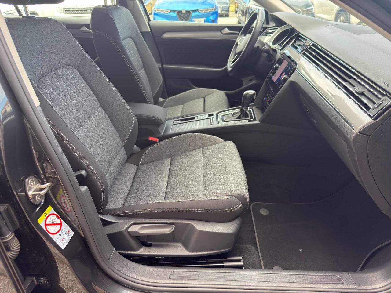 Clicca per ingrandire Passat Variant - 2.0 TDI SCR 122 CV EVO DSG Business