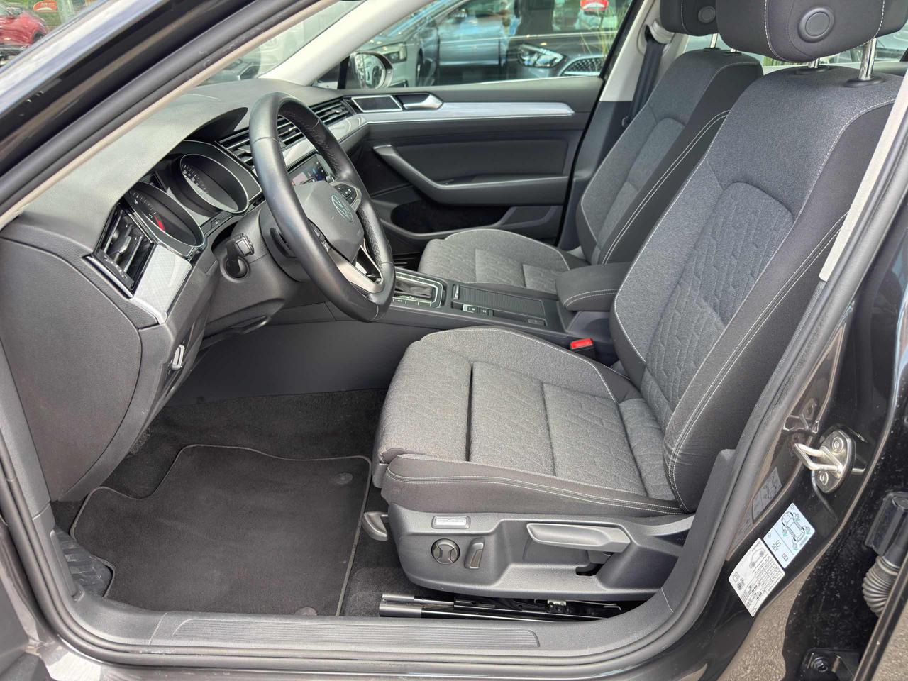 Clicca per ingrandire Passat Variant - 2.0 TDI SCR 122 CV EVO DSG Business
