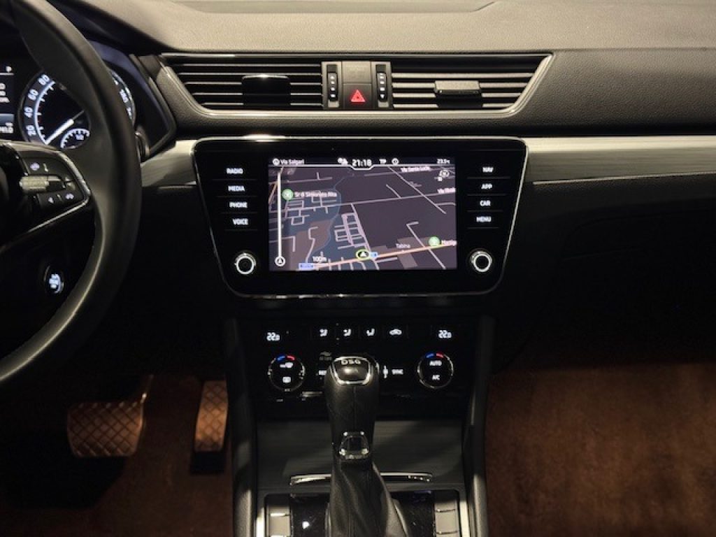 Clicca per ingrandire Superb - 2.0 TDI EVO 150 CV SCR DSG Wagon Executive