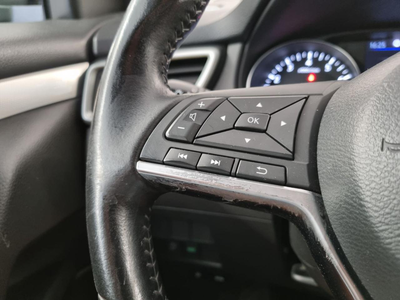 NISSAN Qashqai 1.3 DIG-T 160 CV DCT N-Connecta - 23