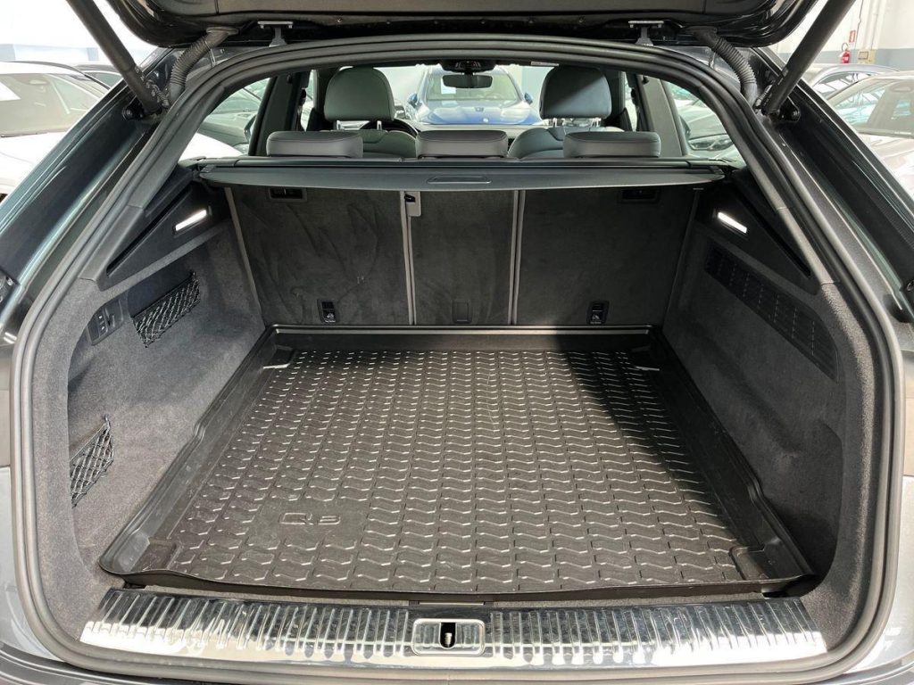 AUDI Q8 55 TFSI quattro tiptronic - 13