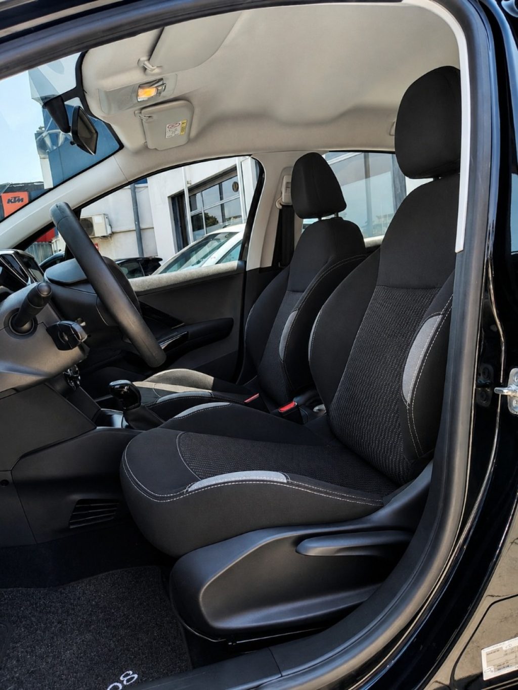 PEUGEOT 208 1° serie PureTech 82 5 porte Allure Unico Propr. - 7