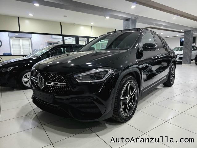 MERCEDES-BENZ GLA 200 Nero metallizzato