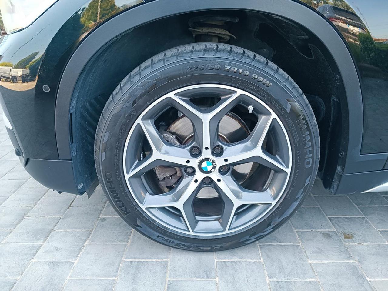 BMW X1 sDrive18d xLine - 18