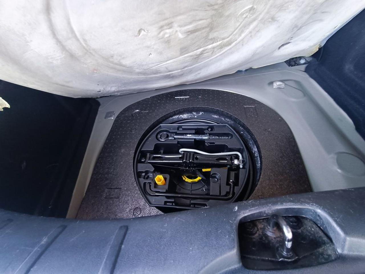 CITROEN C3 1.4 HDi 70 Exclusive - 12