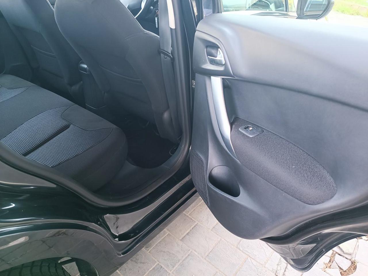 CITROEN C3 1.4 HDi 70 Exclusive - 14