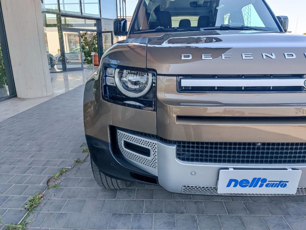 LAND ROVER Defender 90 3.0D I6 250 CV AWD Auto - 12