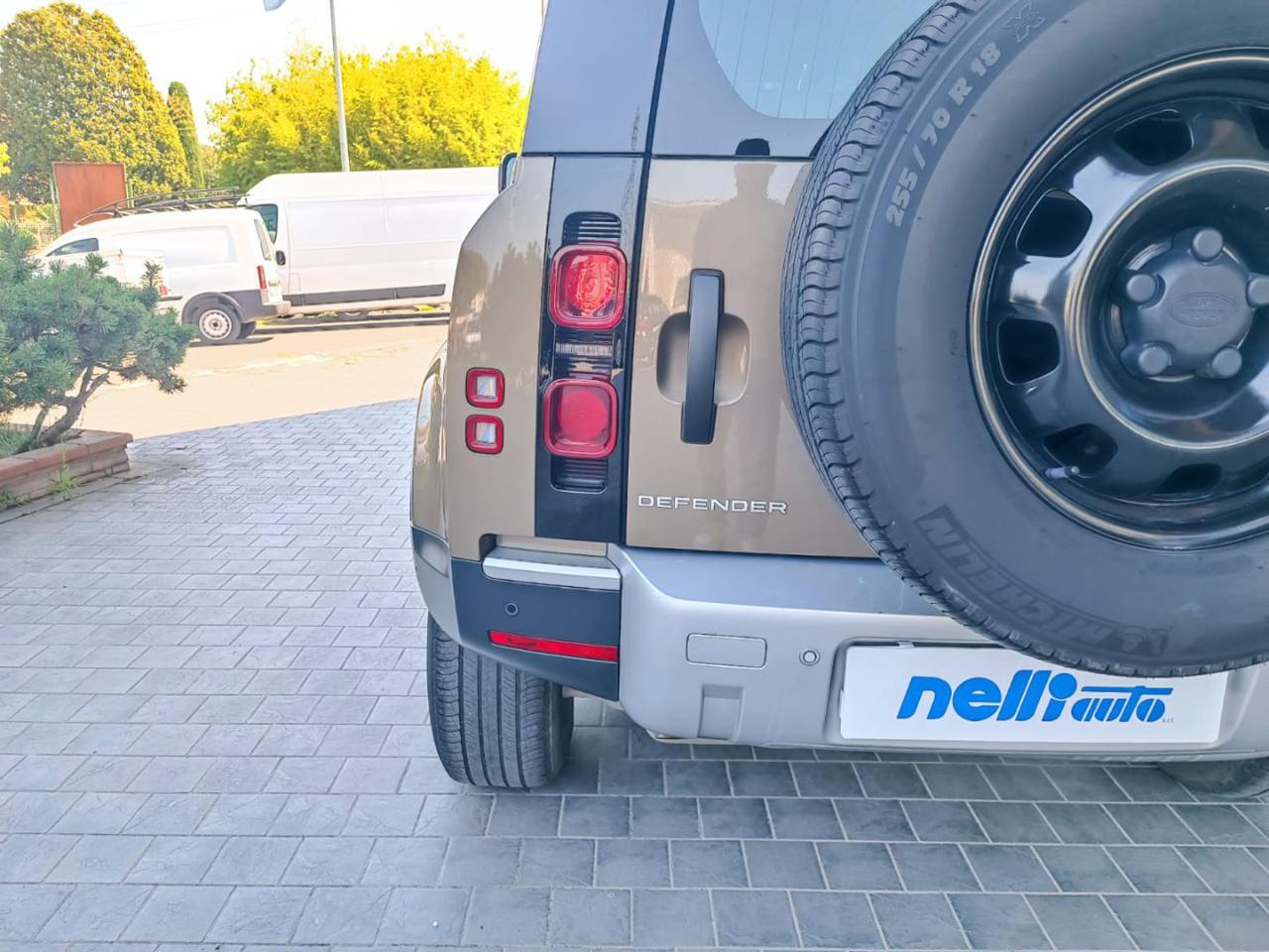 LAND ROVER Defender 90 3.0D I6 250 CV AWD Auto - 6