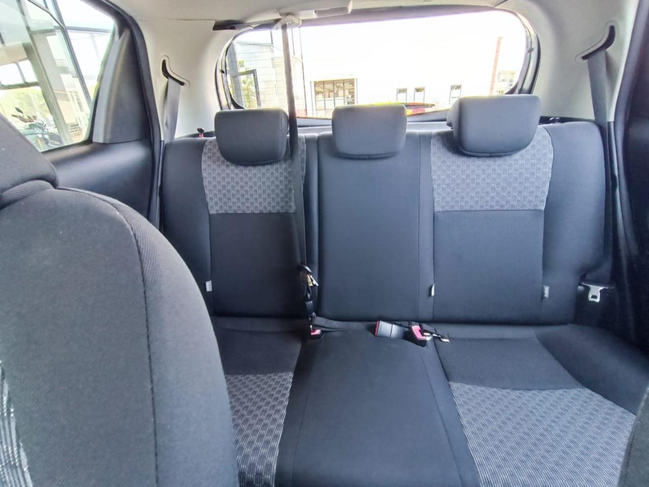 TOYOTA Yaris 1.0 5 porte Active - 22