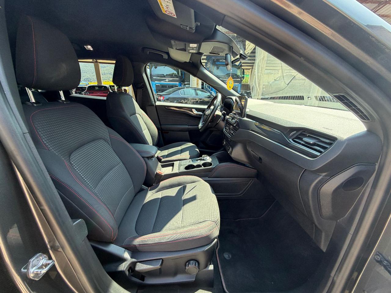 FORD Kuga 2.5 Full Hybrid 190 CV CVT 2WD ST-Line - 10