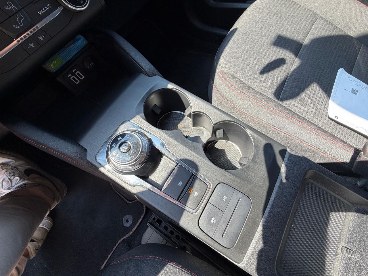 FORD Kuga 2.5 Full Hybrid 190 CV CVT 2WD ST-Line - 18