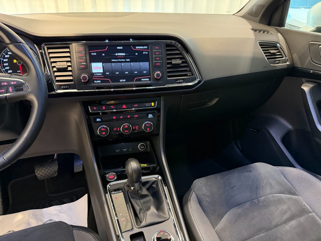 SEAT Ateca 2.0 TDI 4DRIVE DSG XCELLENCE 360° Pano Park Assist - 12