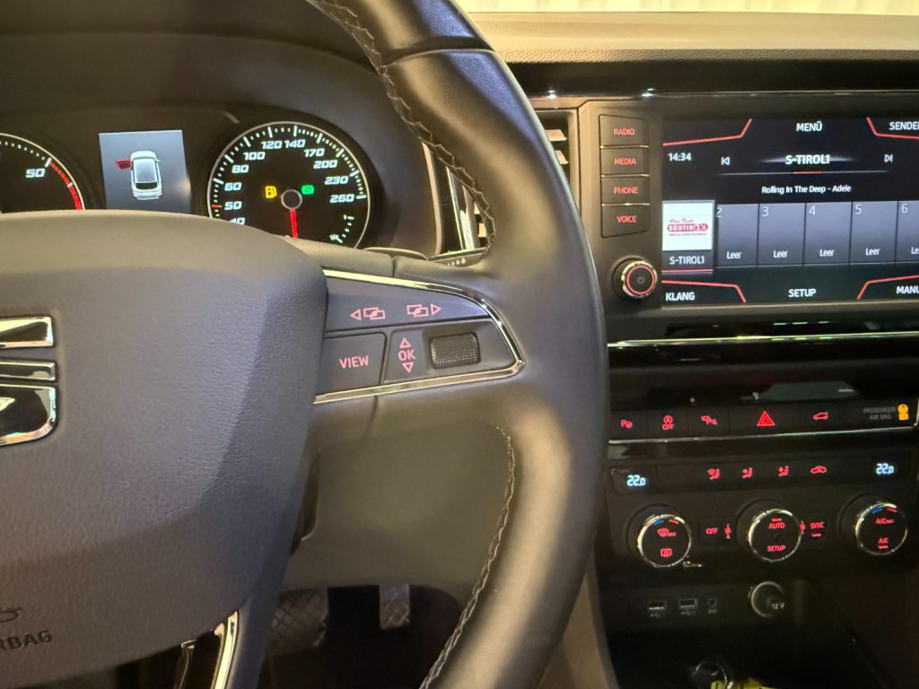 SEAT Ateca 2.0 TDI 4DRIVE DSG XCELLENCE 360° Pano Park Assist - 16