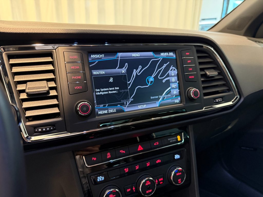 SEAT Ateca 2.0 TDI 4DRIVE DSG XCELLENCE 360° Pano Park Assist - 18