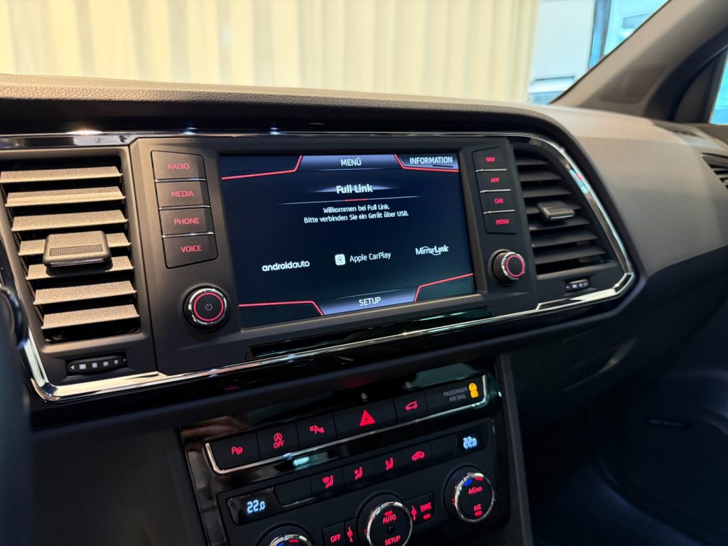 SEAT Ateca 2.0 TDI 4DRIVE DSG XCELLENCE 360° Pano Park Assist - 19