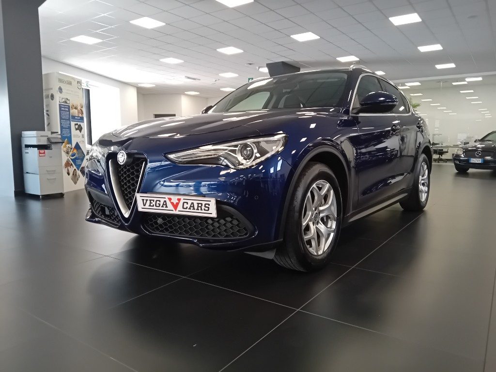 Clicca per ingrandire Stelvio - 2.2 Turbodiesel 160 CV AT8 Business