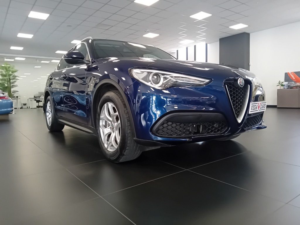 Clicca per ingrandire Stelvio - 2.2 Turbodiesel 160 CV AT8 Business