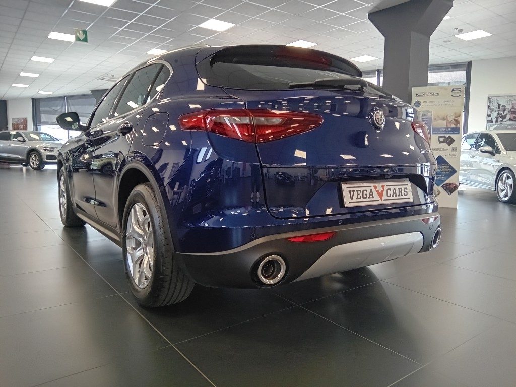 Clicca per ingrandire Stelvio - 2.2 Turbodiesel 160 CV AT8 Business