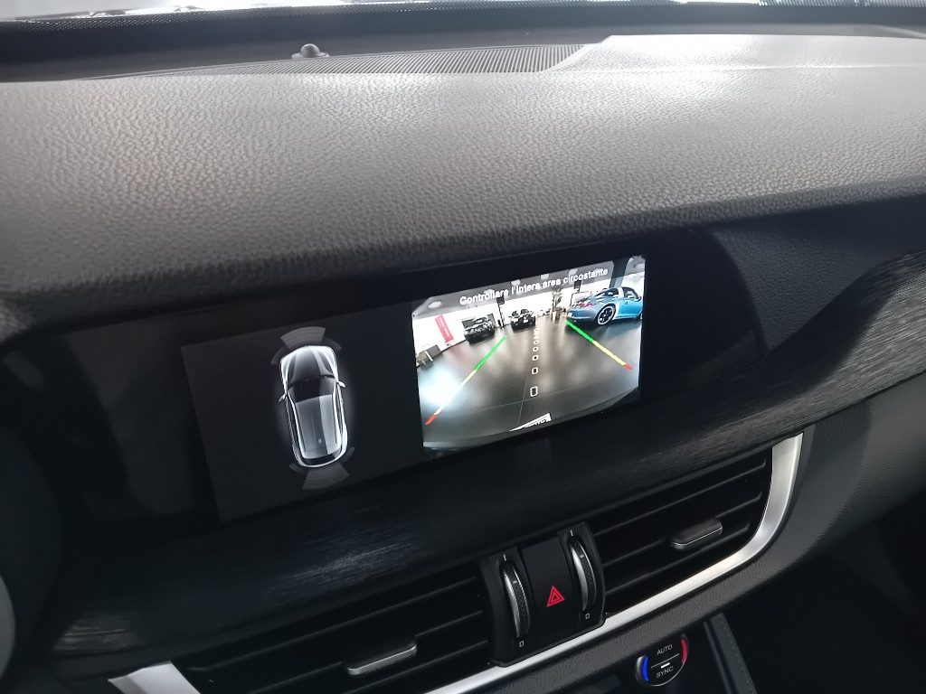 Clicca per ingrandire Stelvio - 2.2 Turbodiesel 160 CV AT8 Business