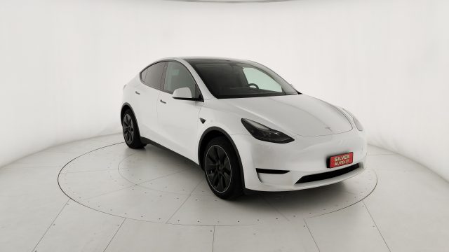 TESLA Model Y Bianco pastello