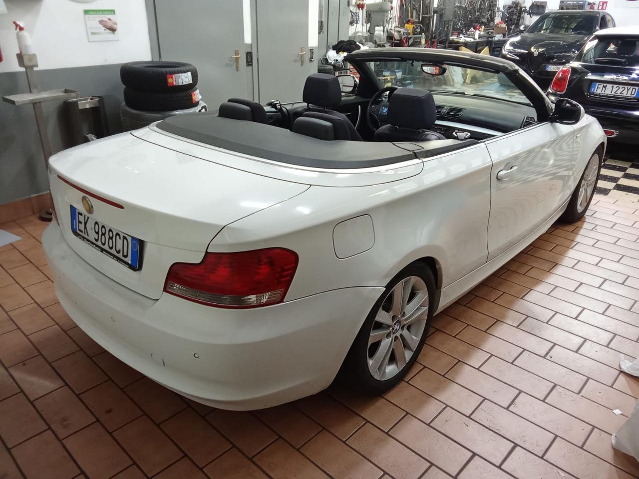 BMW 118 d 2.0 143CV Cabrio Futura - 4
