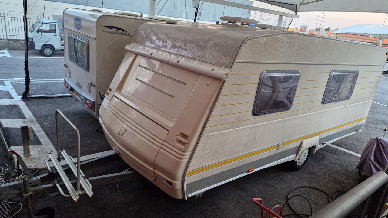 540  caravan usata FAMIGLIARE  6 p  largh 2.5
