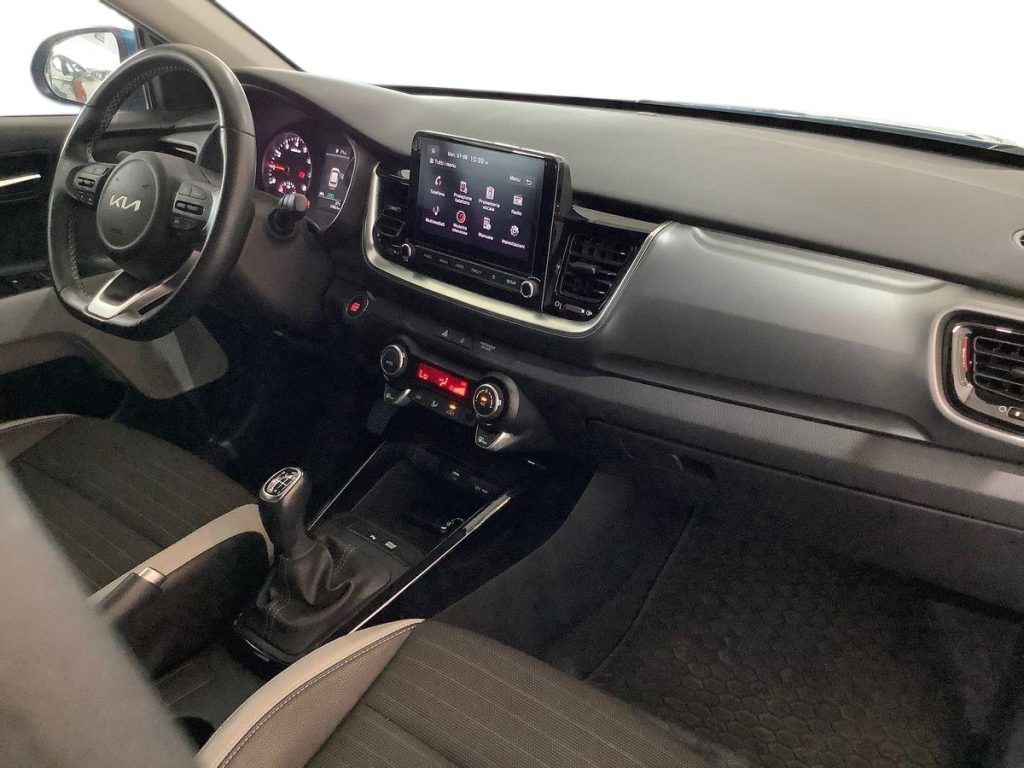KIA Stonic 1.0 T-GDi 100 CV MHEV MT Black Edition - 9