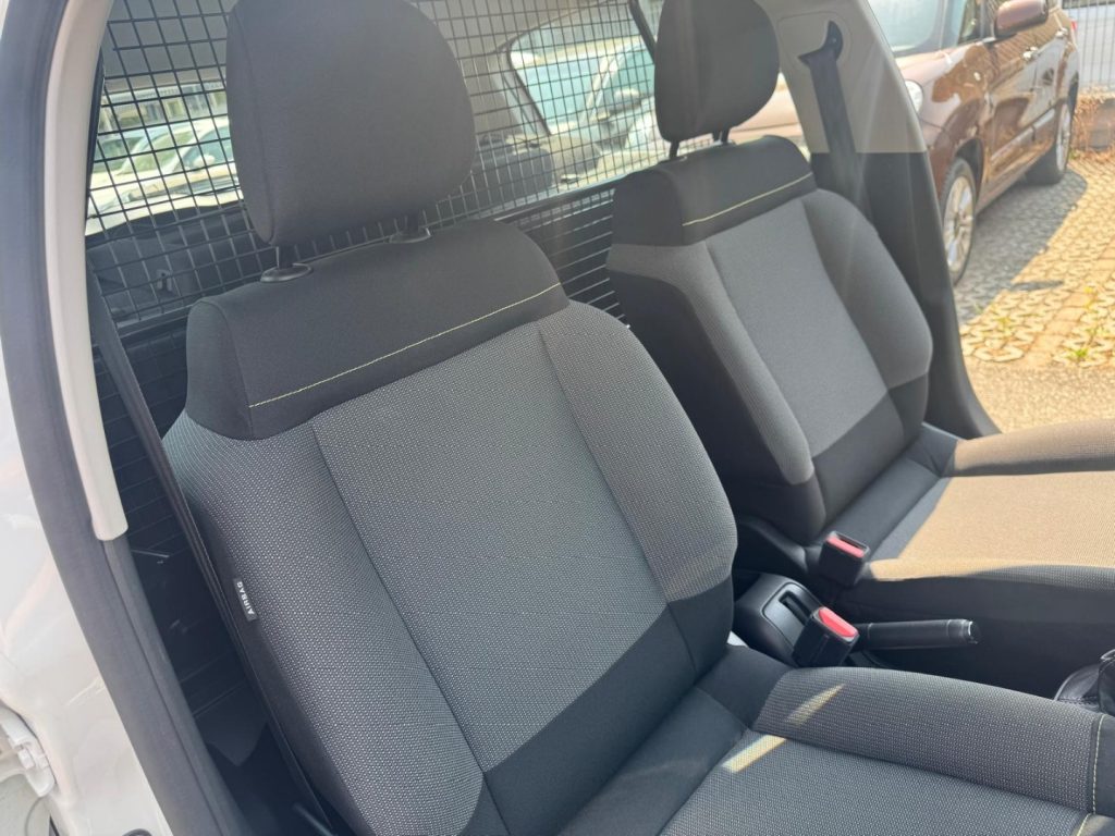 CITROEN C3 VAN BlueHDi 100 S&S FEEL - 13