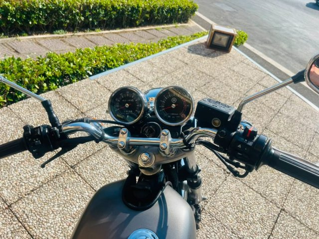 YAMAHA SR 400 Antracite pastello