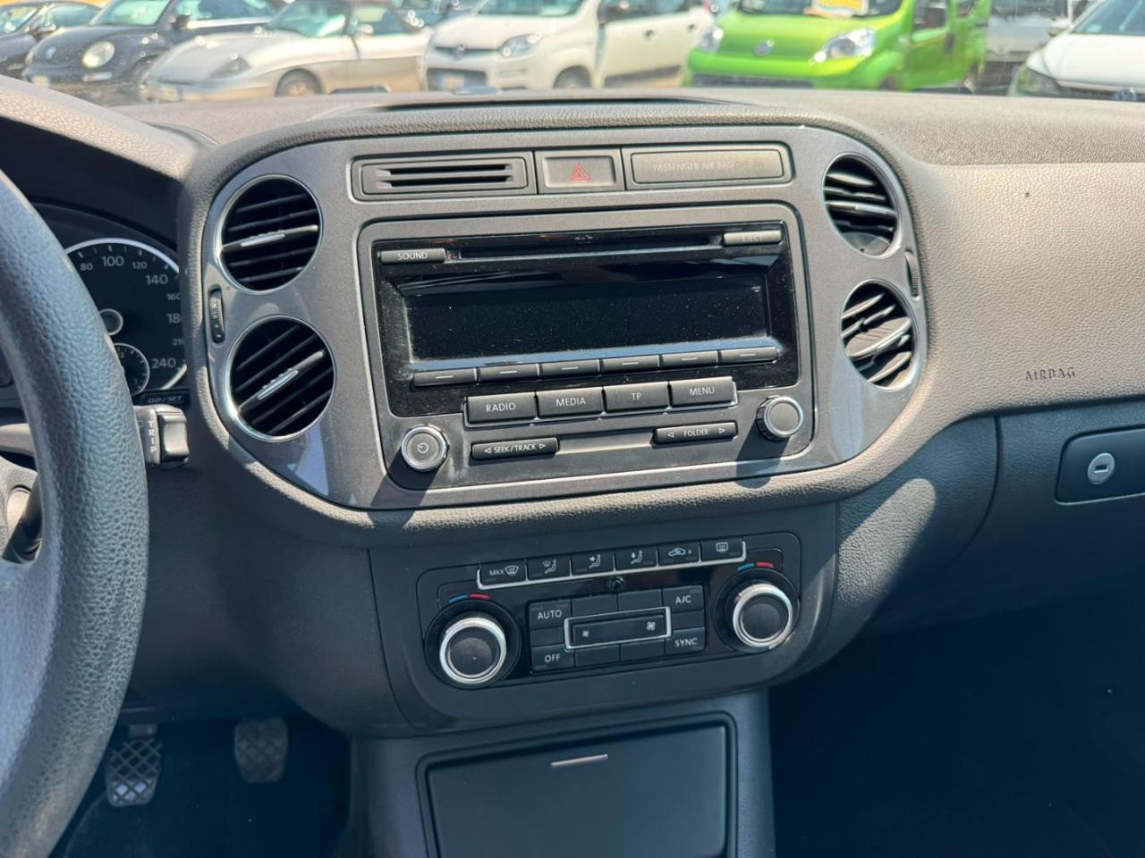 VOLKSWAGEN Tiguan 1.4 TSI 122 CV Trend & Fun BlueMotion Technology - 9