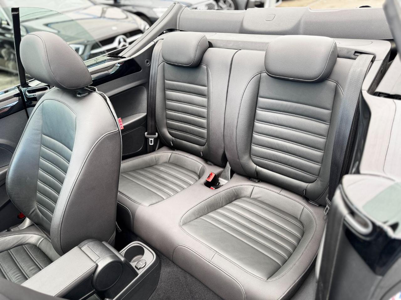 VOLKSWAGEN Maggiolino Cabrio 2.0 TDI DSG R-Line - 12