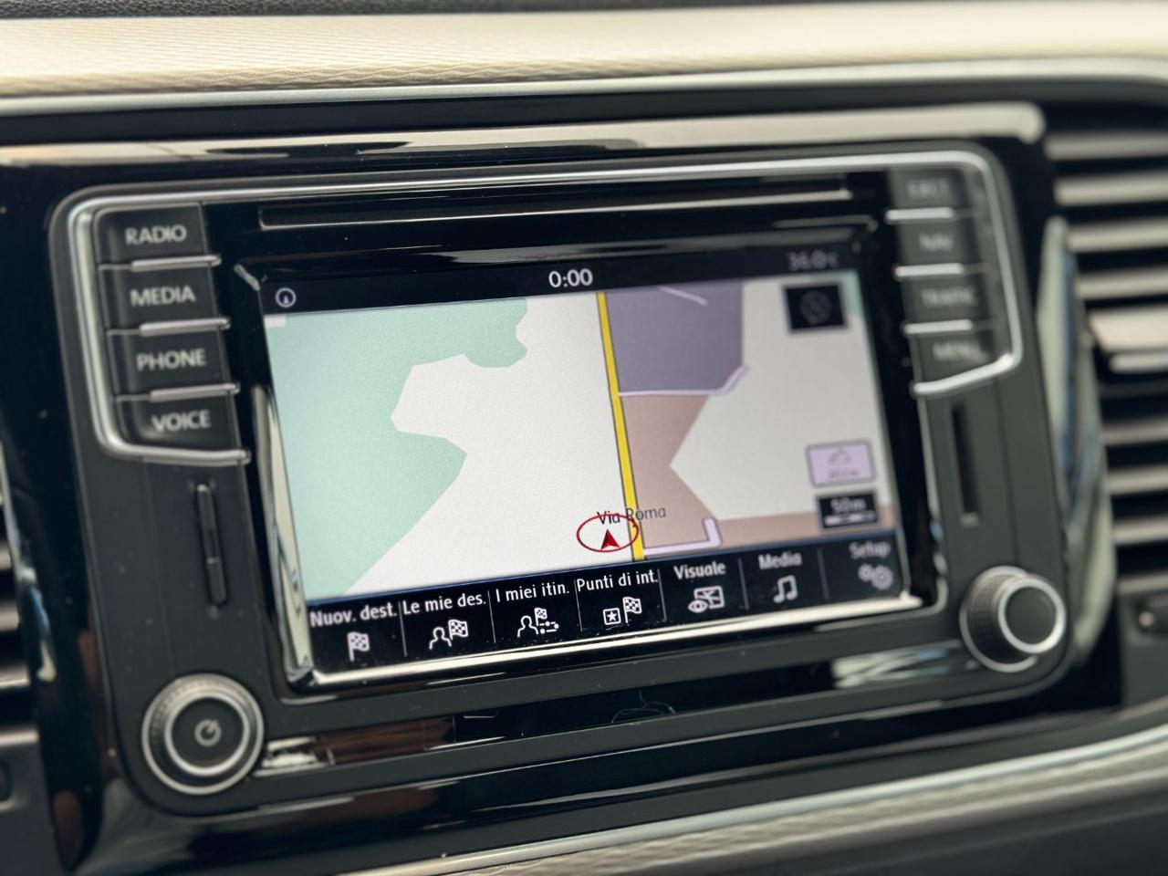 VOLKSWAGEN Maggiolino Cabrio 2.0 TDI DSG R-Line - 9
