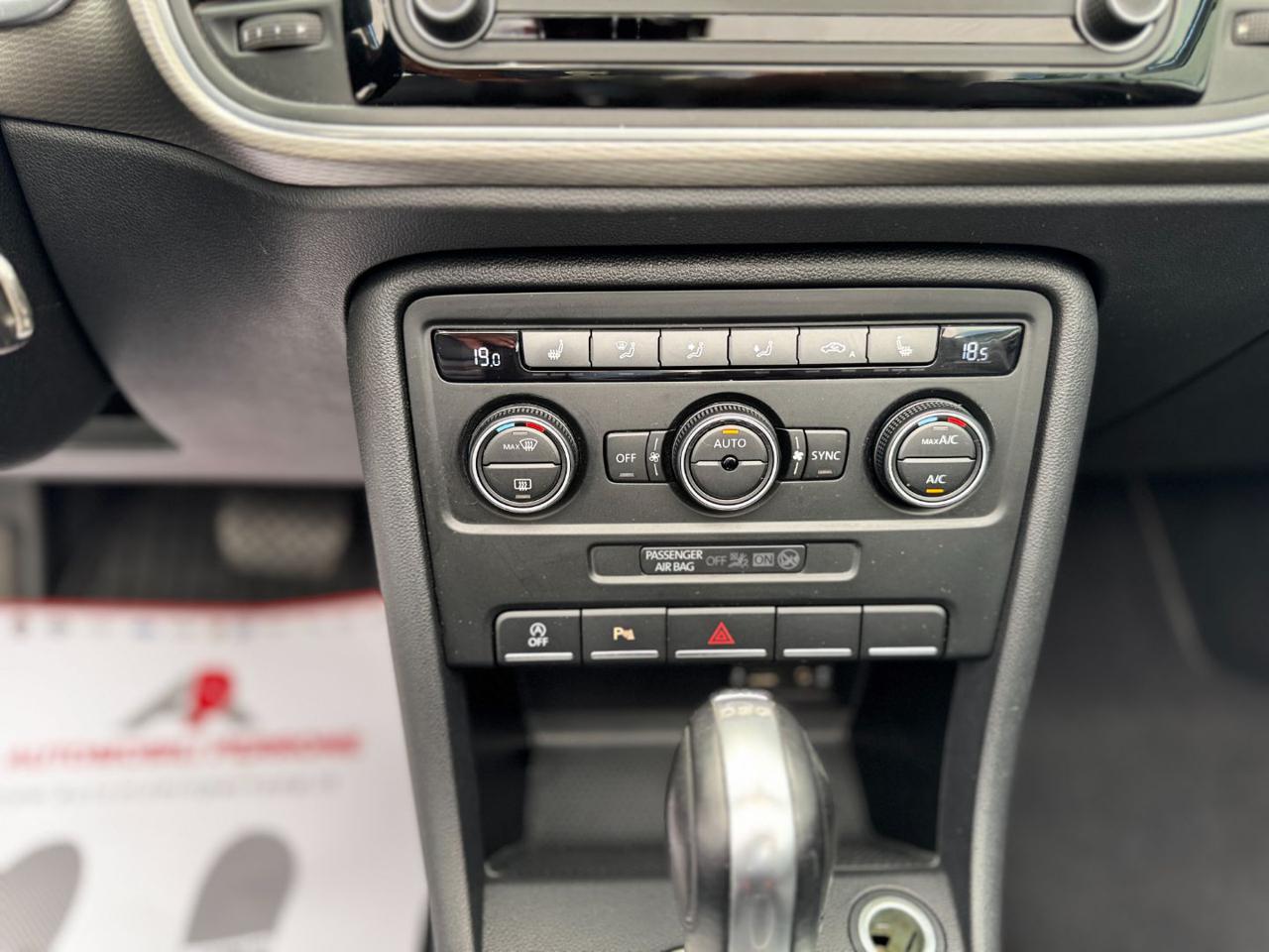 VOLKSWAGEN Maggiolino Cabrio 2.0 TDI DSG R-Line - 30