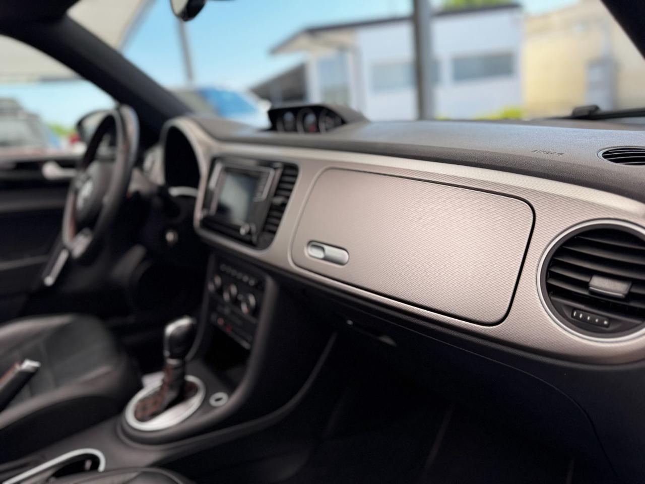 VOLKSWAGEN Maggiolino Cabrio 2.0 TDI DSG R-Line - 25
