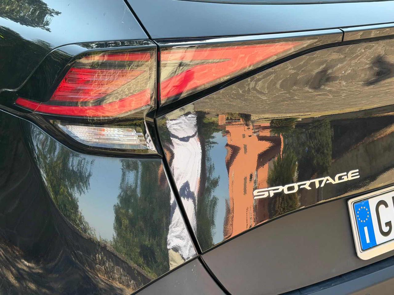 KIA Sportage 1.6 CRDi MHEV DCT Style HYBRID AUTOMATICA - 18