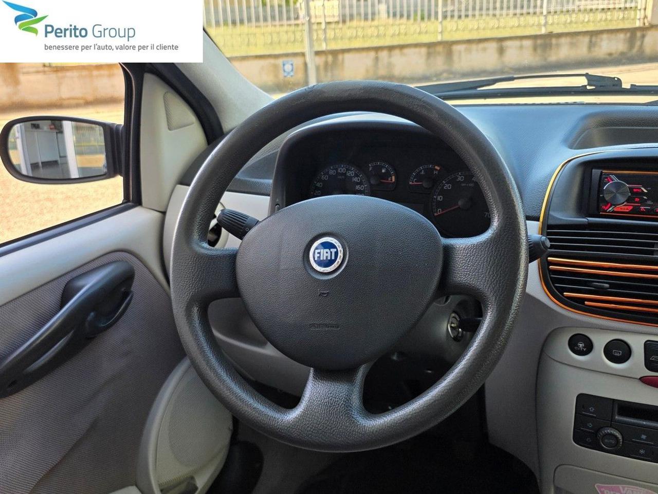 FIAT Punto 1.2 16V 3 porte Emotion - 14
