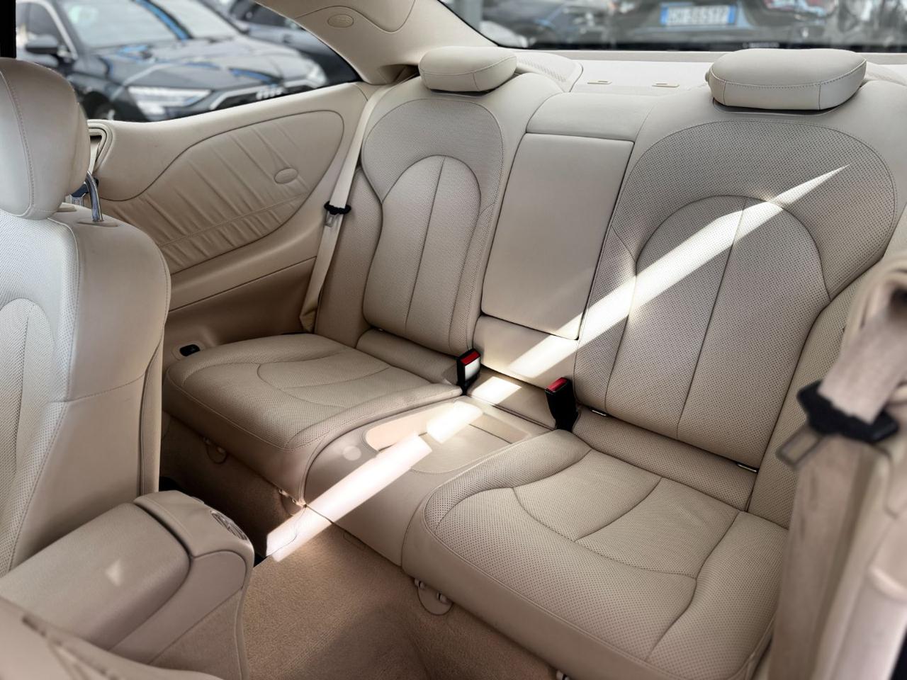 MERCEDES-BENZ CLK 350 V6 Elegance Designo (Tetto/Pelle/Sed.Risc./Xeno) - 11