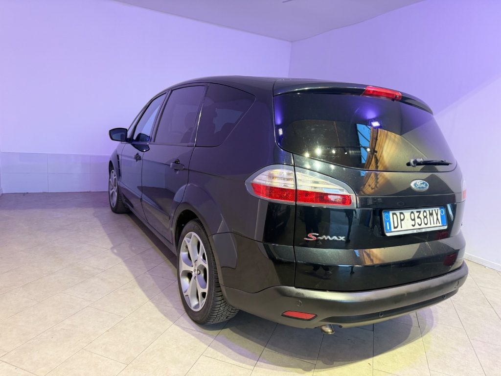 FORD S-Max 2.0 TDCi 140CV Titanium DPF - 12