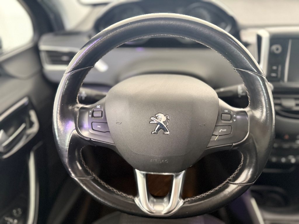 PEUGEOT 208 1° serie PureTech 82 5 porte Allure - 14