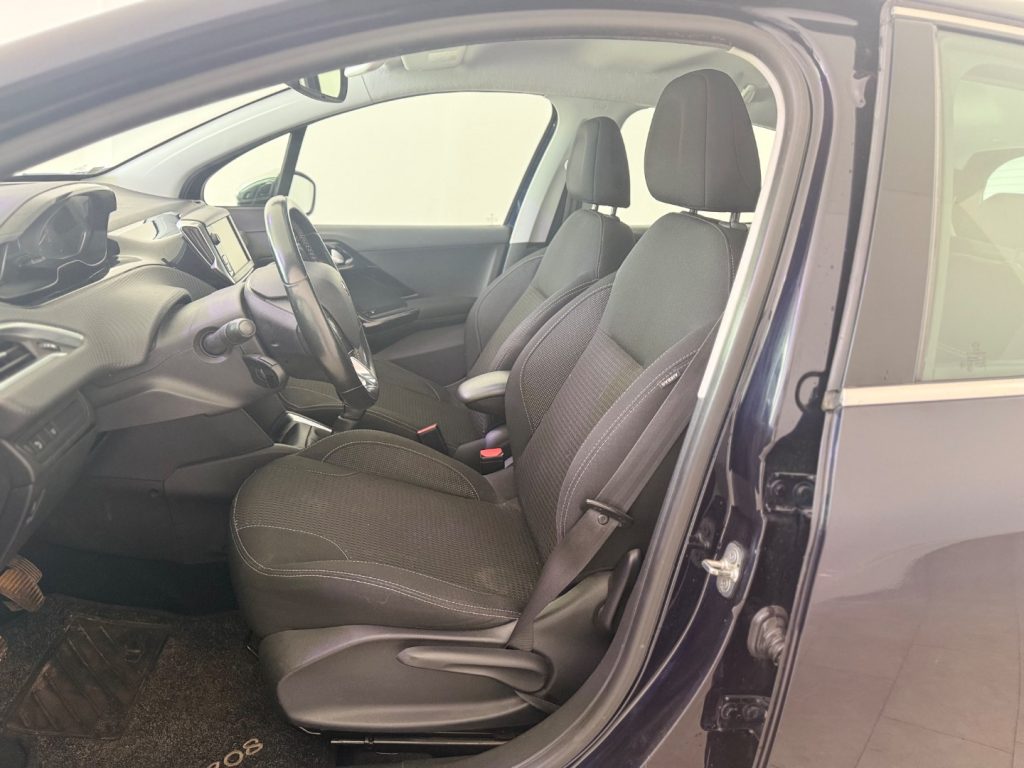 PEUGEOT 208 1° serie PureTech 82 5 porte Allure - 8