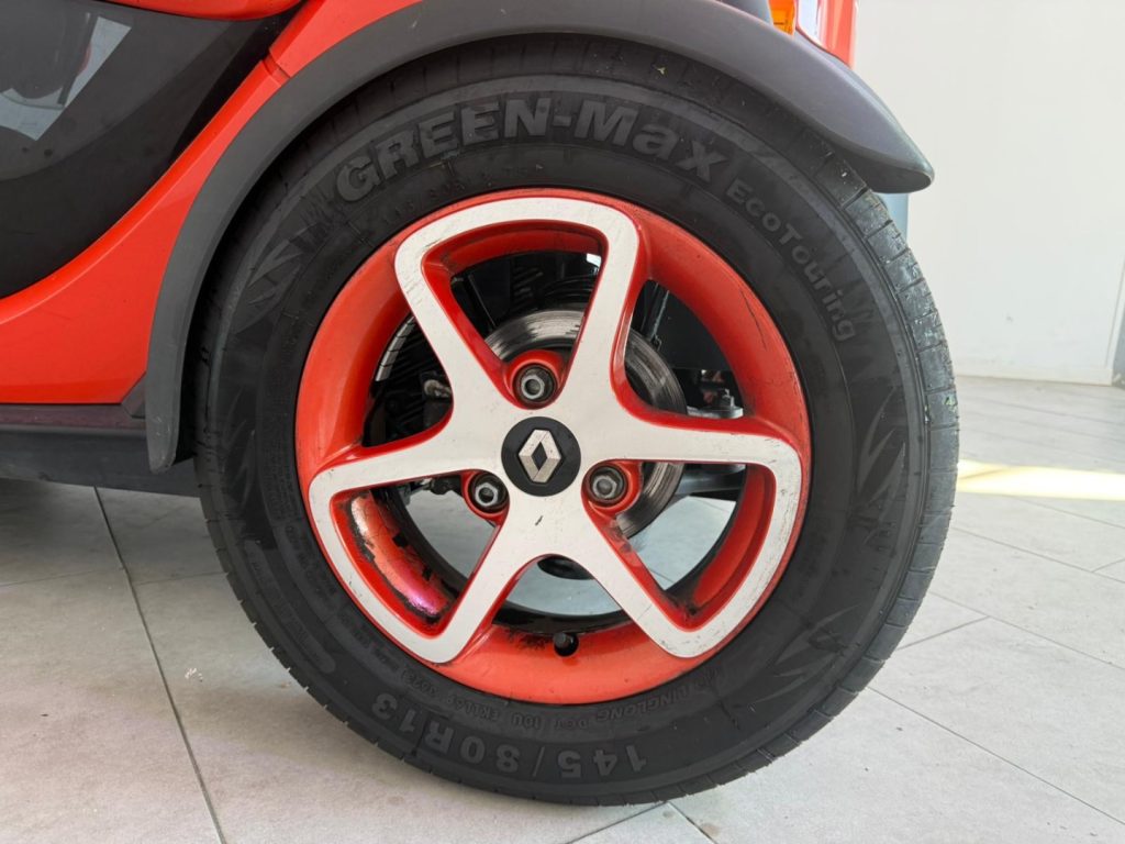 RENAULT Twizy LIFE 80 - 10