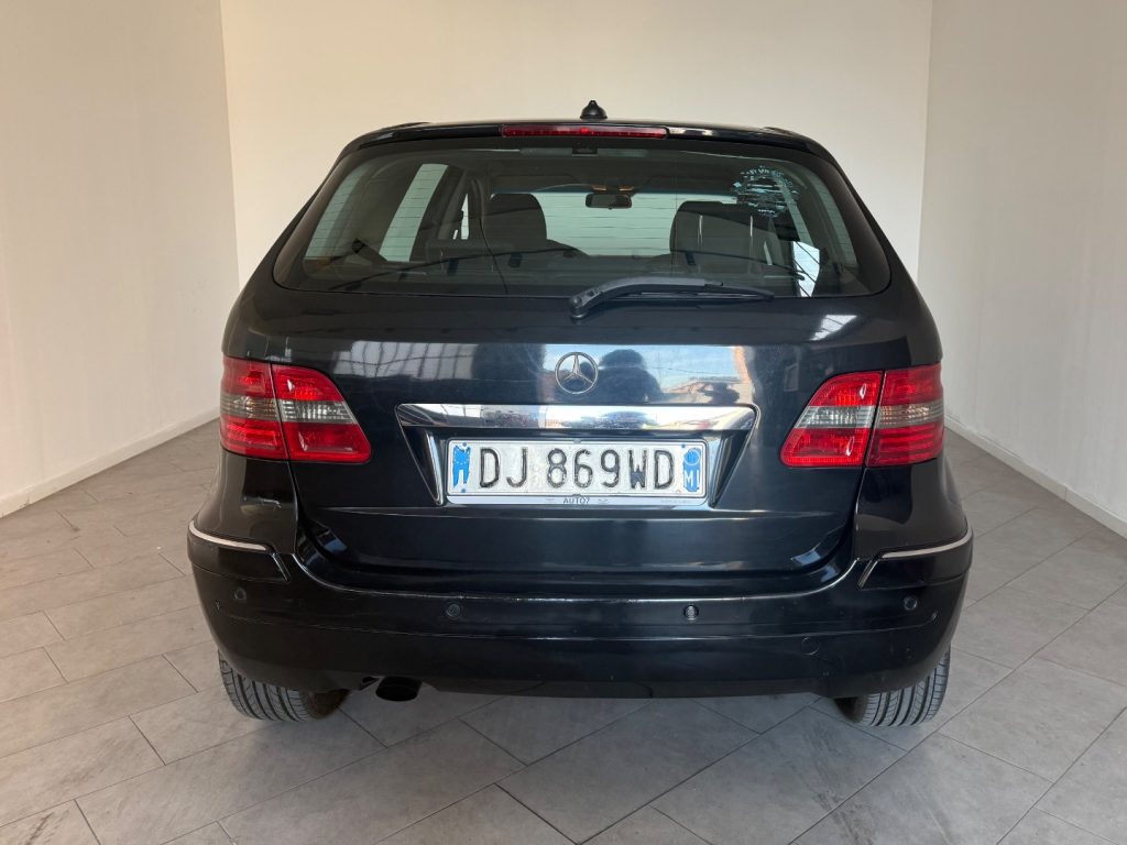 MERCEDES-BENZ B 150 Sport - 4