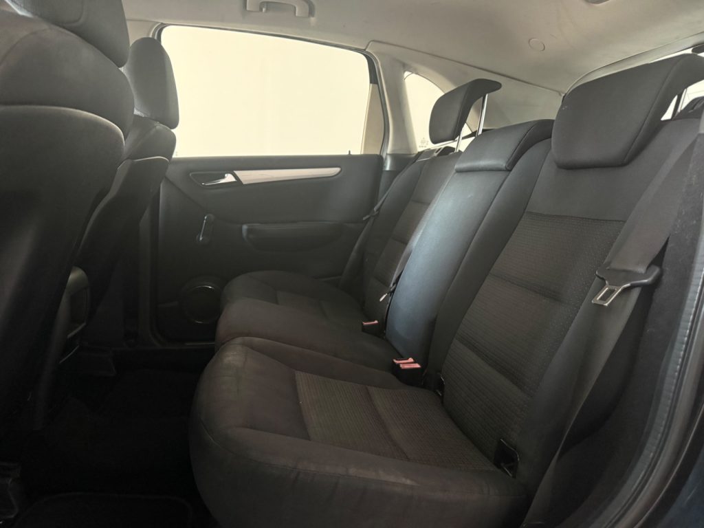 MERCEDES-BENZ B 150 Sport - 15
