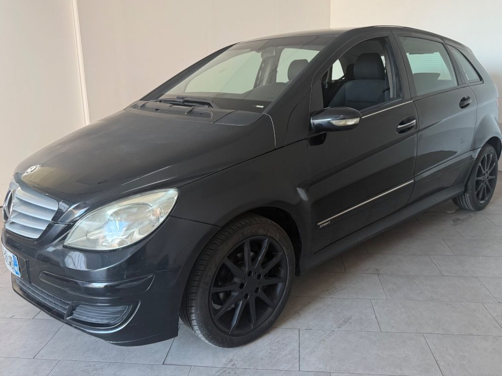 MERCEDES-BENZ B 150 Sport - 3