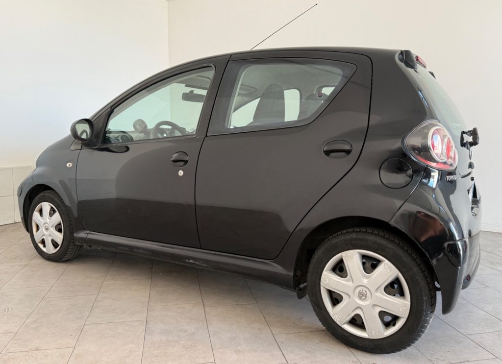TOYOTA Aygo 1.0 12V VVT-i .5 porte - 6