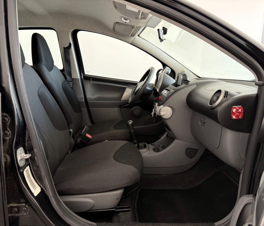 TOYOTA Aygo 1.0 12V VVT-i .5 porte - 14